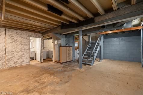 616 South Street Louisville OH 44641