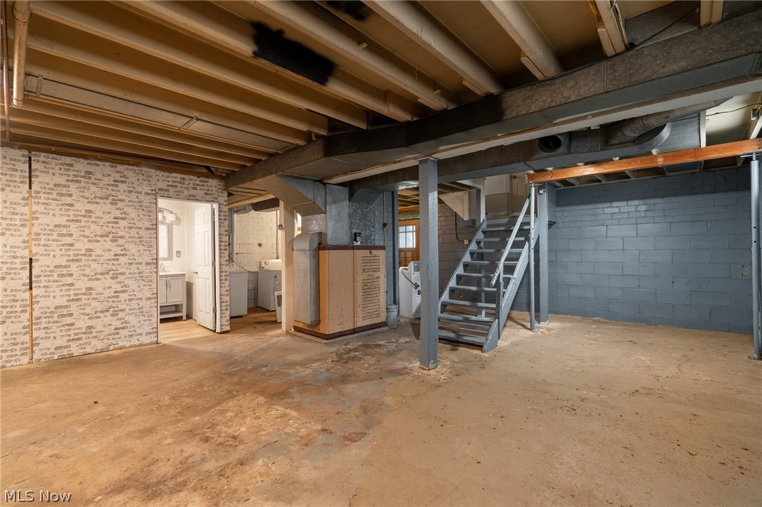 616 South Street Louisville OH 44641