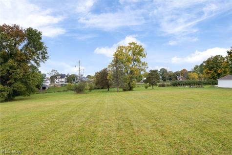 616 South Street Louisville OH 44641
