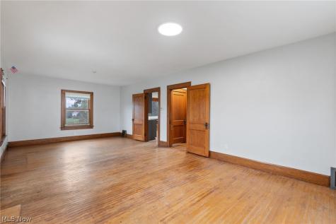 616 South Street Louisville OH 44641