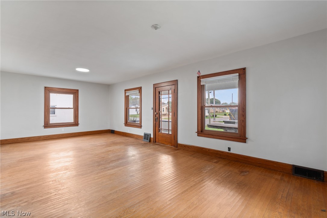 616 South Street Louisville OH 44641