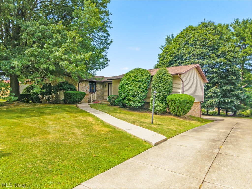 5525 Glenhill Avenue NE Canton OH 44721