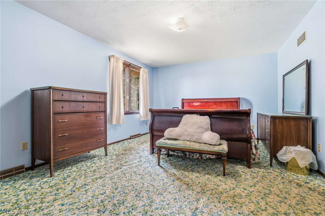 5525 Glenhill Avenue NE Canton OH 44721