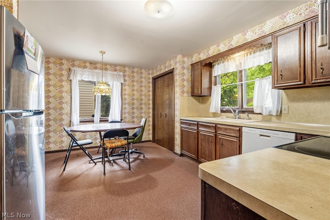 5525 Glenhill Avenue NE Canton OH 44721