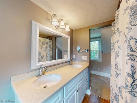 713 Randolph Road Mogadore OH 44260