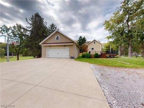 713 Randolph Road Mogadore OH 44260