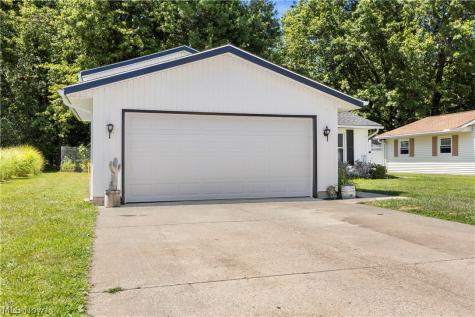 3902 Oxford Drive Lorain OH 44053