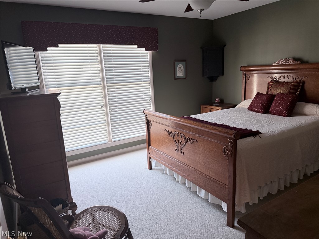2142 Pearce Circle Salem OH 44460