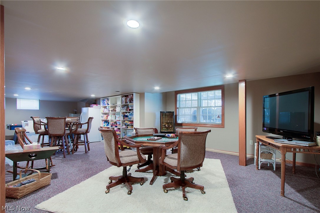 2142 Pearce Circle Salem OH 44460