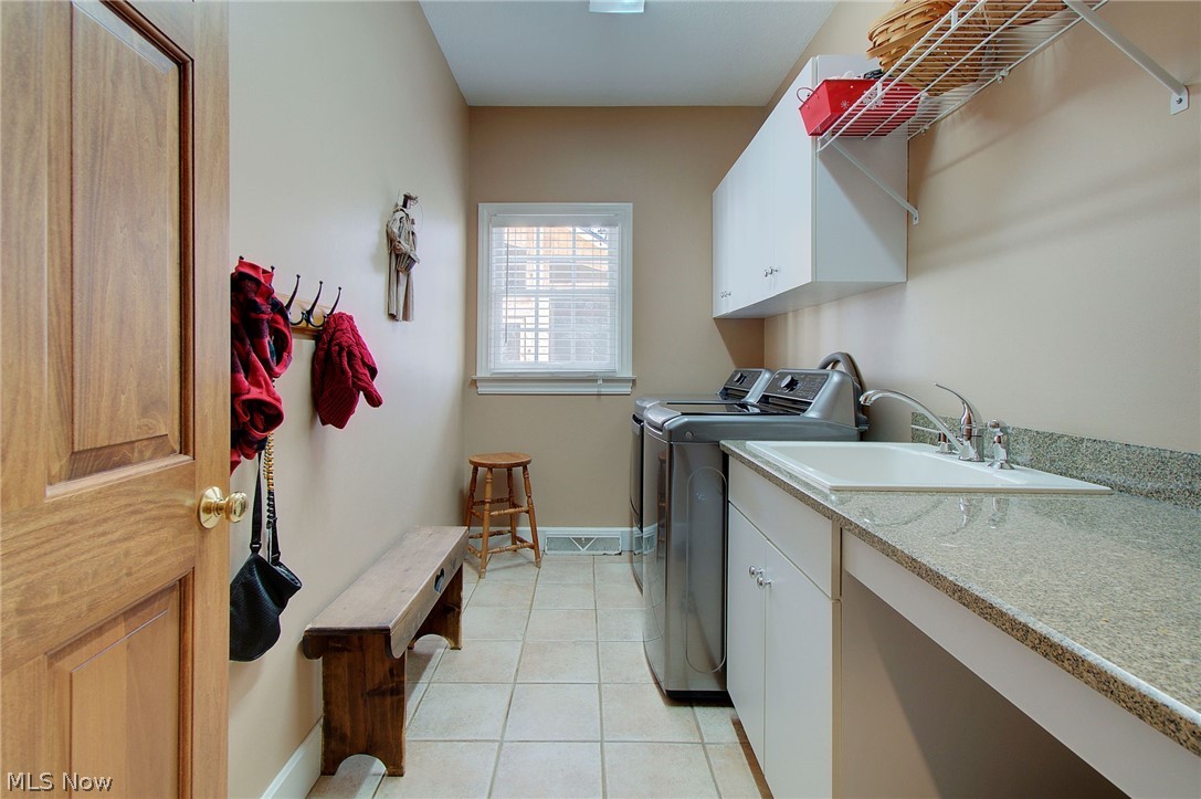 2142 Pearce Circle Salem OH 44460