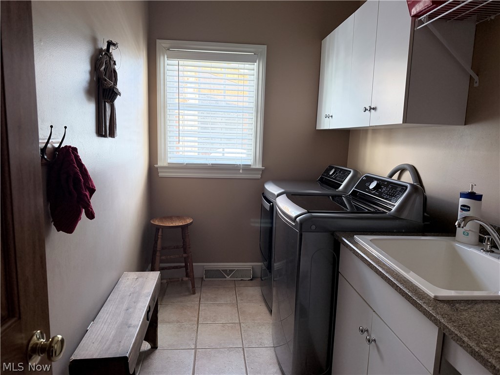 2142 Pearce Circle Salem OH 44460