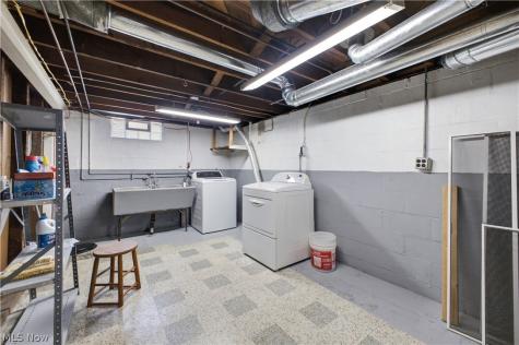 1428 Youll Street Niles OH 44446