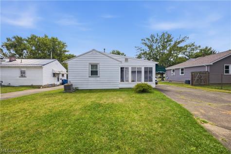 1428 Youll Street Niles OH 44446