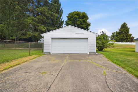 1428 Youll Street Niles OH 44446