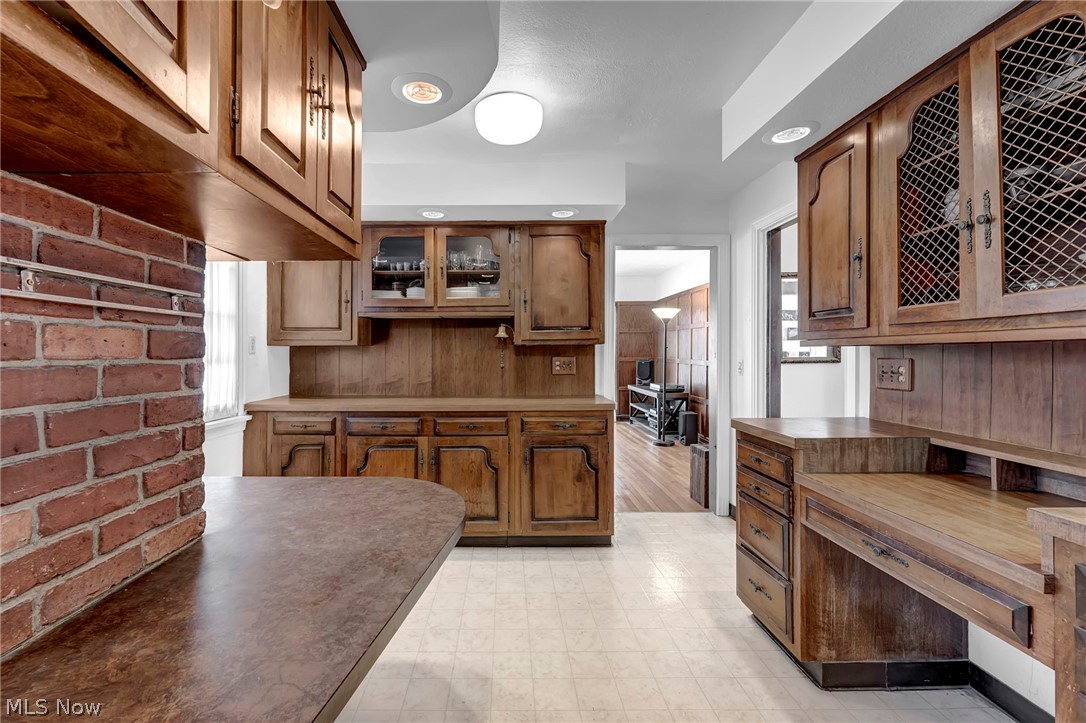 1284 Overlook Road Lakewood OH 44107