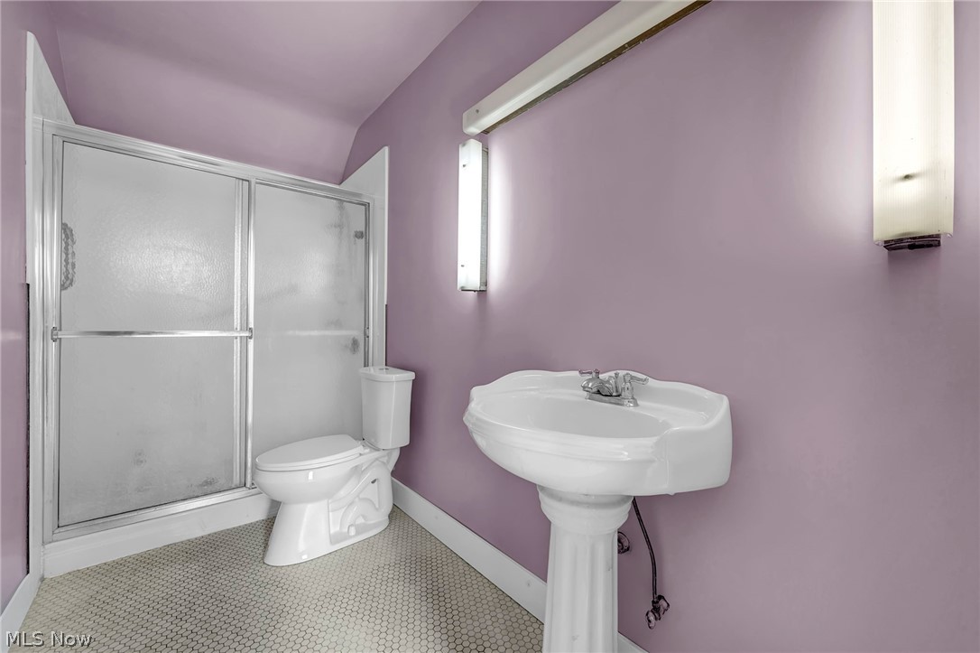 1284 Overlook Road Lakewood OH 44107