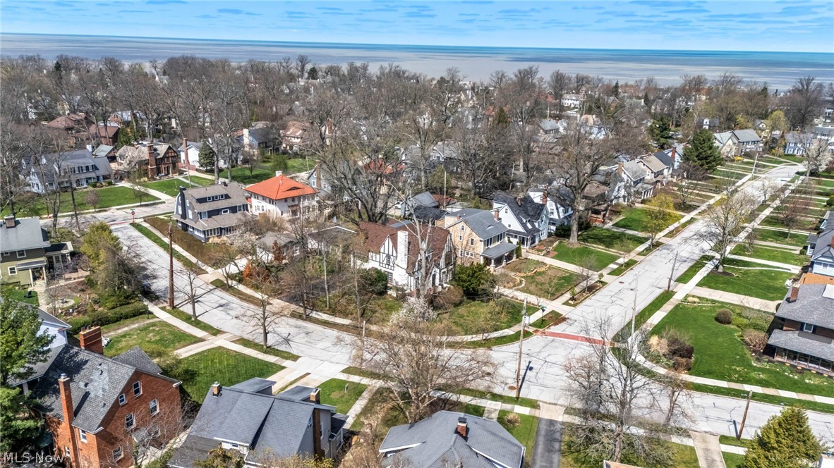 1284 Overlook Road Lakewood OH 44107