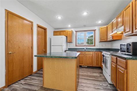 15545 Windmill Point Road Huntsburg OH 44046
