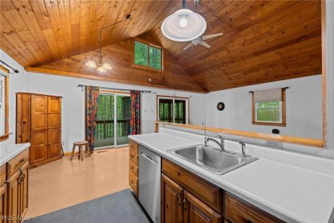 9249 Gilbert Road Ravenna OH 44266