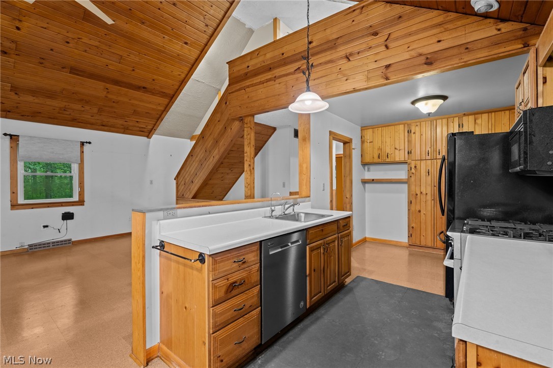 9249 Gilbert Road Ravenna OH 44266