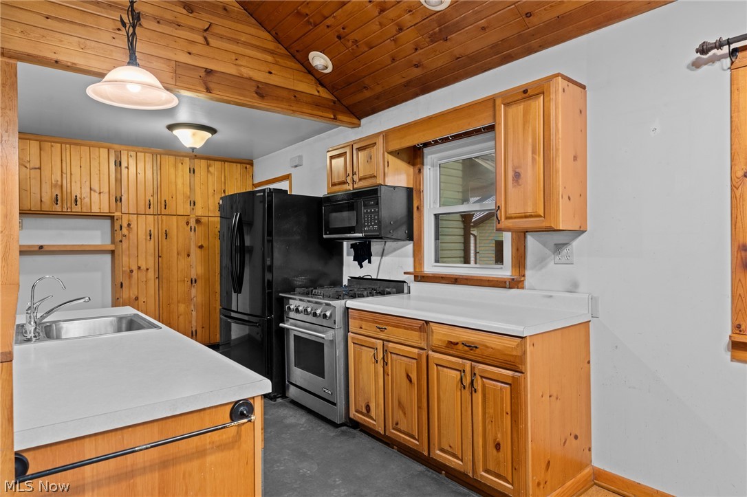 9249 Gilbert Road Ravenna OH 44266