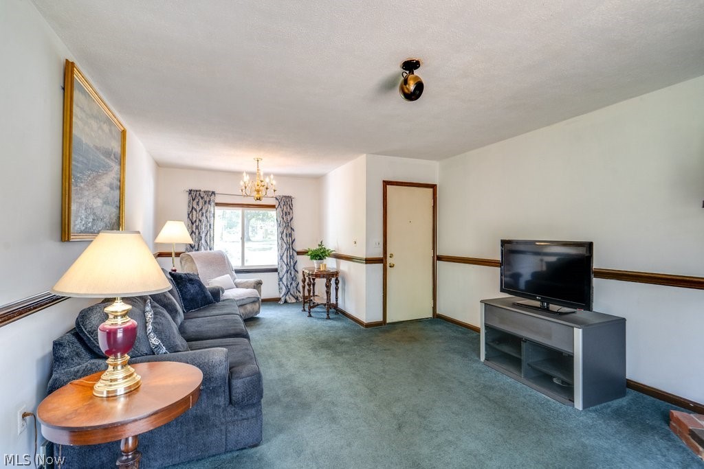 1135 Henn Hyde Road NE Warren OH 44484