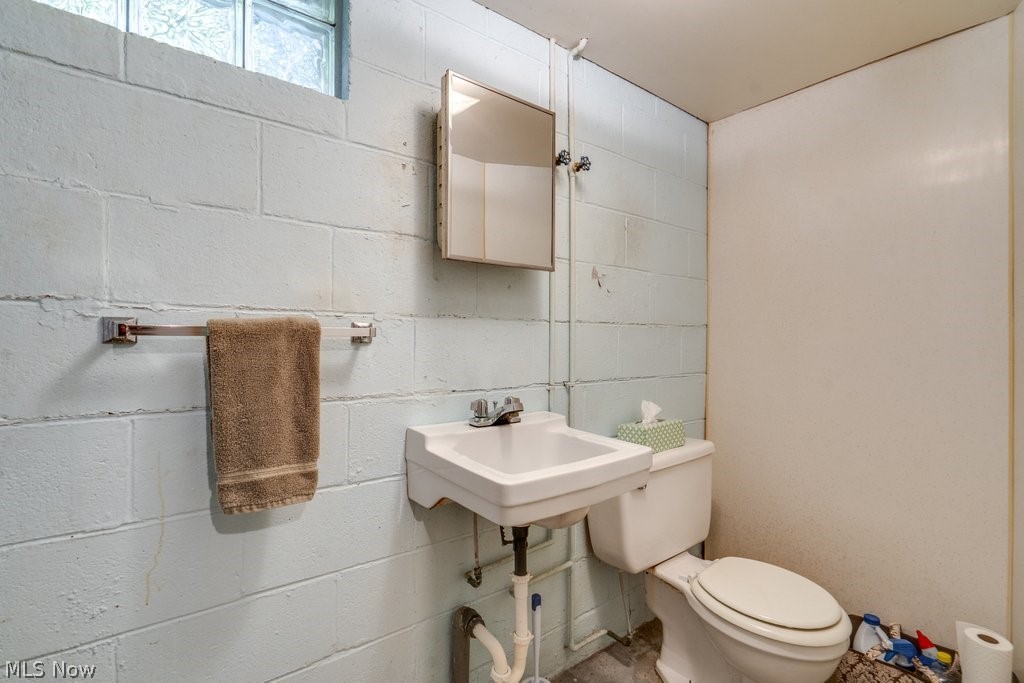 1135 Henn Hyde Road NE Warren OH 44484