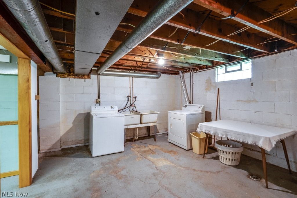 1135 Henn Hyde Road NE Warren OH 44484