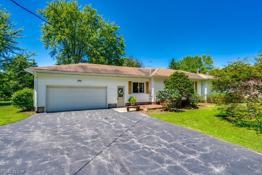 1135 Henn Hyde Road NE Warren OH 44484