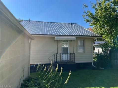 565 Eva Avenue Akron OH 44301