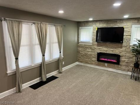 565 Eva Avenue Akron OH 44301