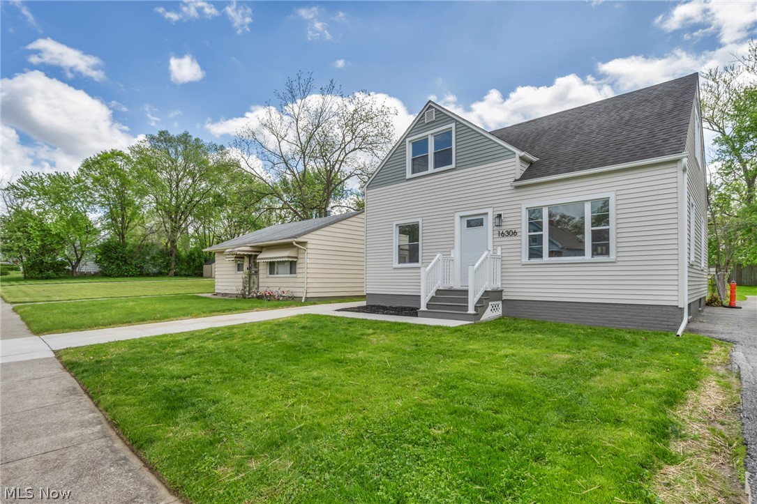 16306 Clearview Avenue Cleveland OH 44128