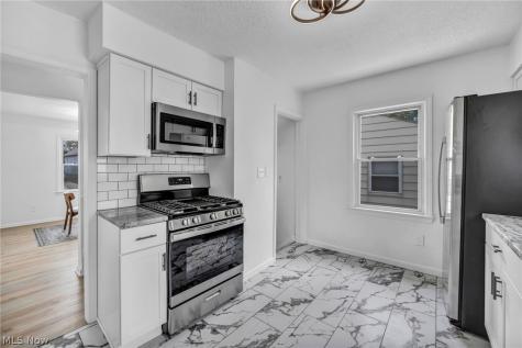 16306 Clearview Avenue Cleveland OH 44128