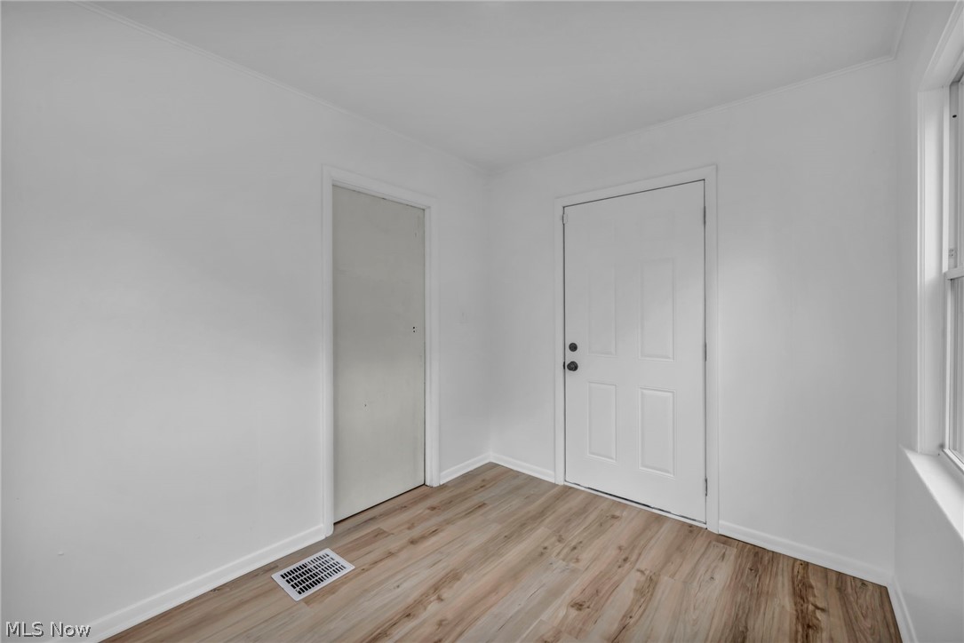 16306 Clearview Avenue Cleveland OH 44128