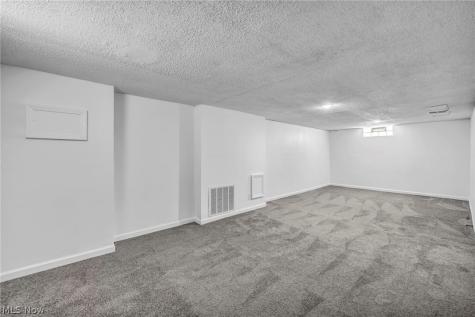 16306 Clearview Avenue Cleveland OH 44128