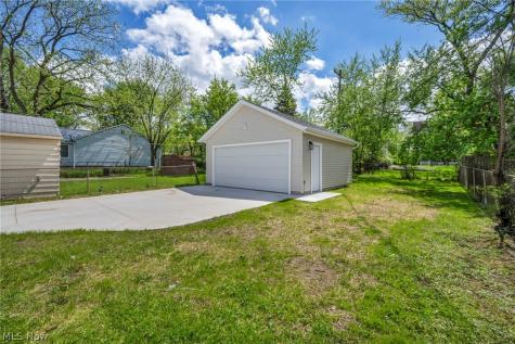16306 Clearview Avenue Cleveland OH 44128