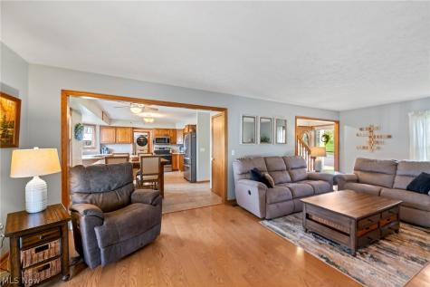 114 Shawnee Circle Louisville OH 44641
