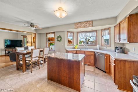 114 Shawnee Circle Louisville OH 44641