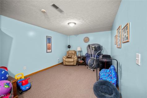114 Shawnee Circle Louisville OH 44641