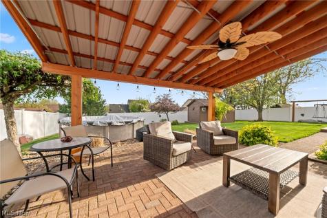 114 Shawnee Circle Louisville OH 44641