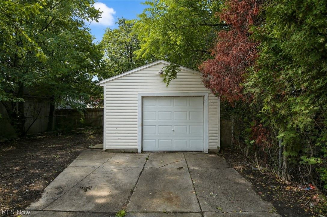 3916 Mapledale Avenue Cleveland OH 44109