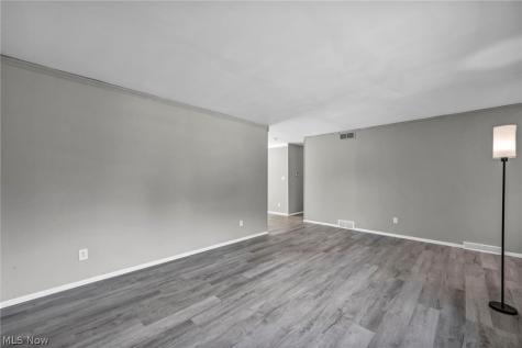 1543 Lindakay Drive Akron OH 44312