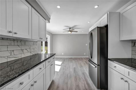 1543 Lindakay Drive Akron OH 44312