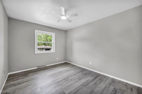 1543 Lindakay Drive Akron OH 44312