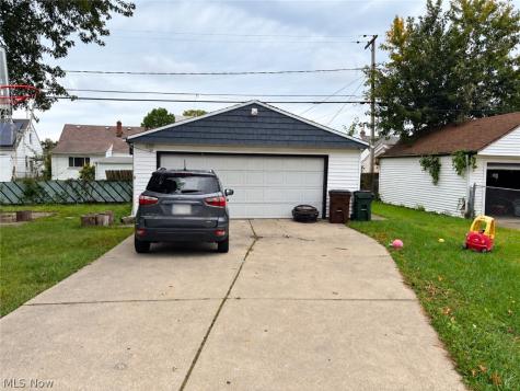 2906 Grovewood Avenue Parma OH 44134