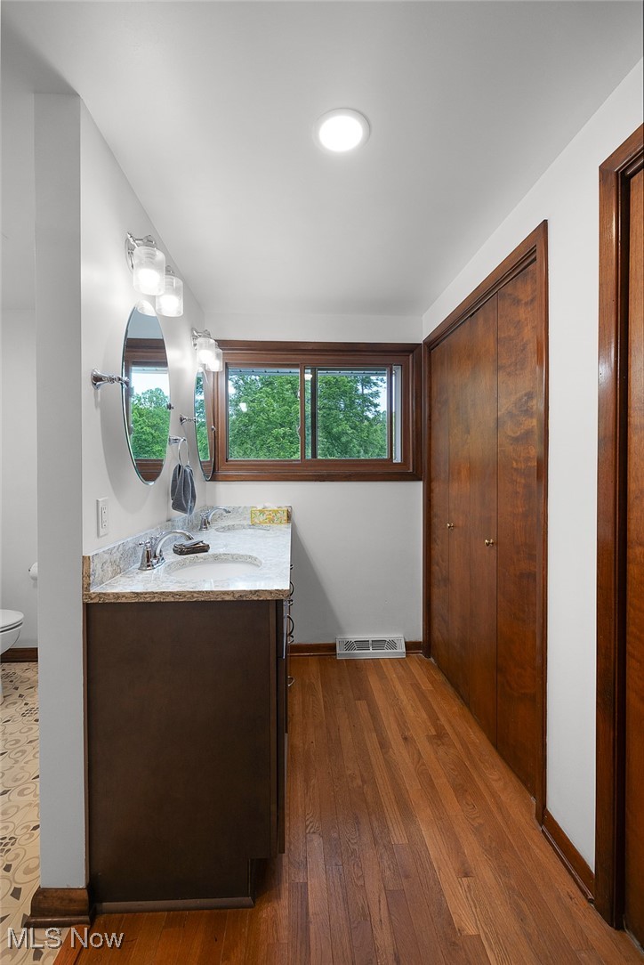 8735 Cedar Road Chesterland OH 44026