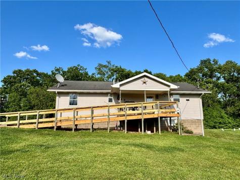 104 Woodcrest Lane Marietta OH 45750