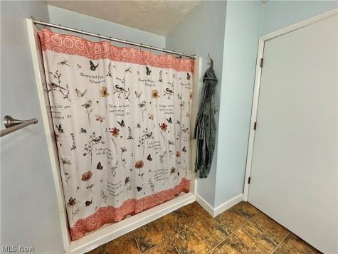 104 Woodcrest Lane Marietta OH 45750
