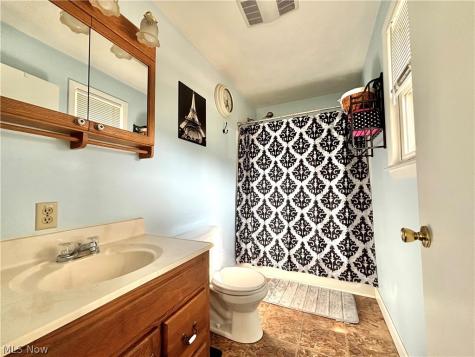 104 Woodcrest Lane Marietta OH 45750