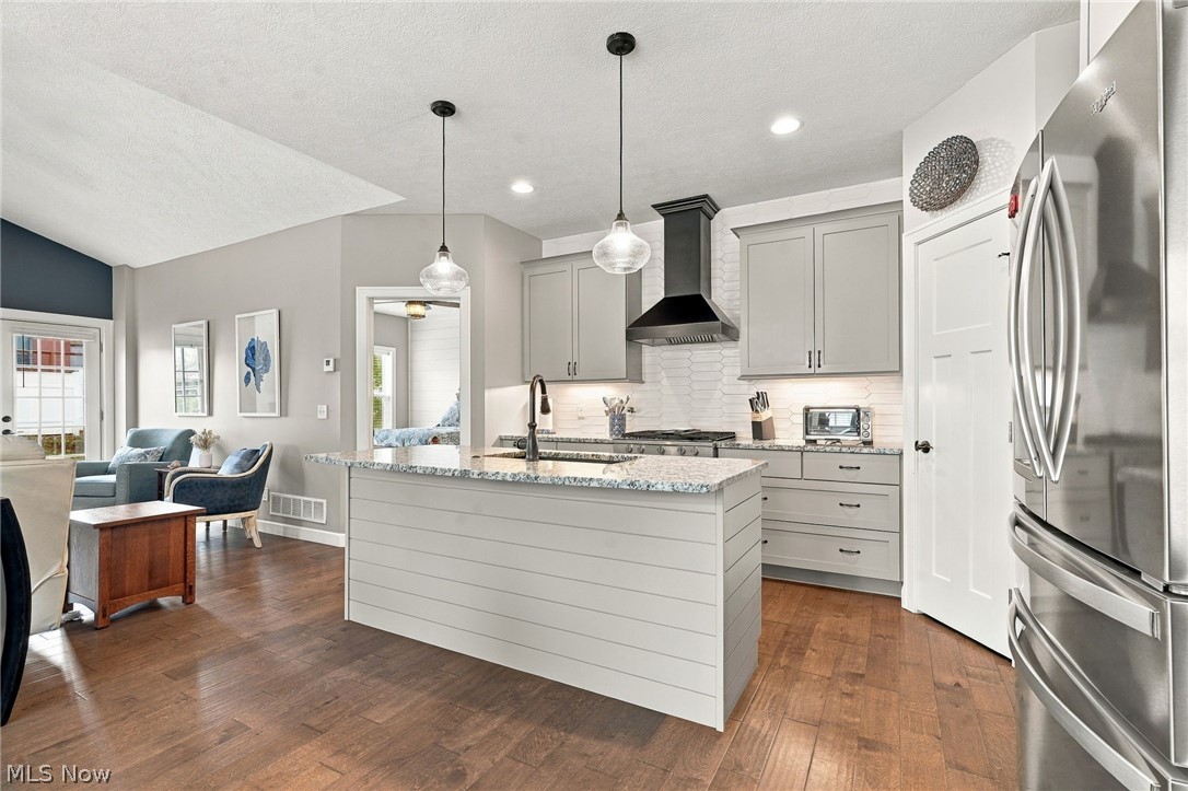 5944 Freitag NW Canton OH 44718